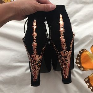 💎EUC💎Jeffrey Campbell Lita Bootie with Claw